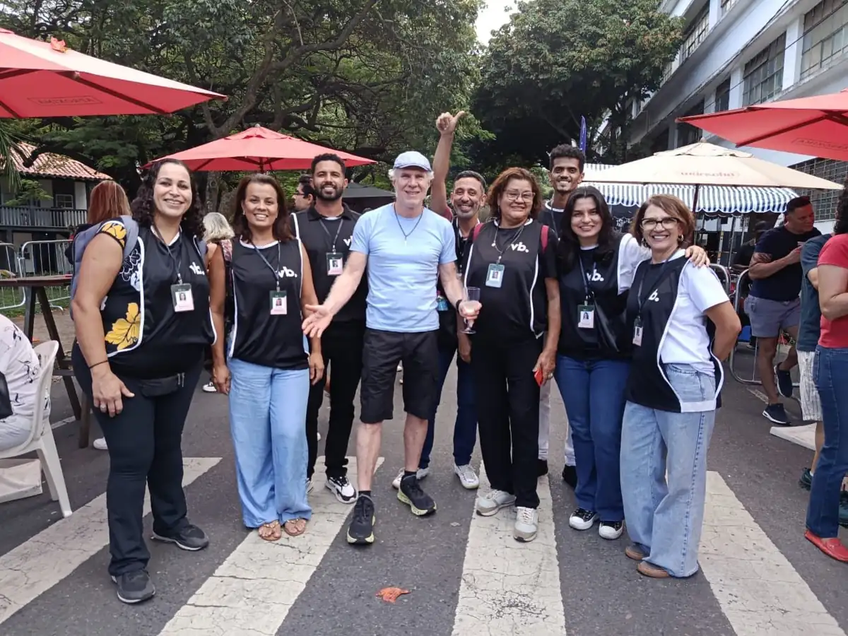 Equipe de pesquisadores da VB em trabalho de campo