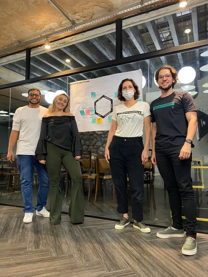 Valéria com a equipe do Meio Sustentável